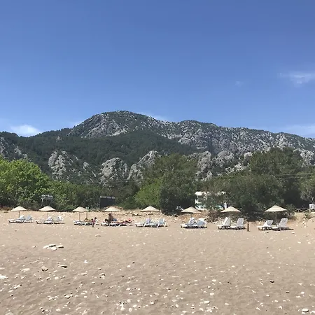 Baris & Holiday park